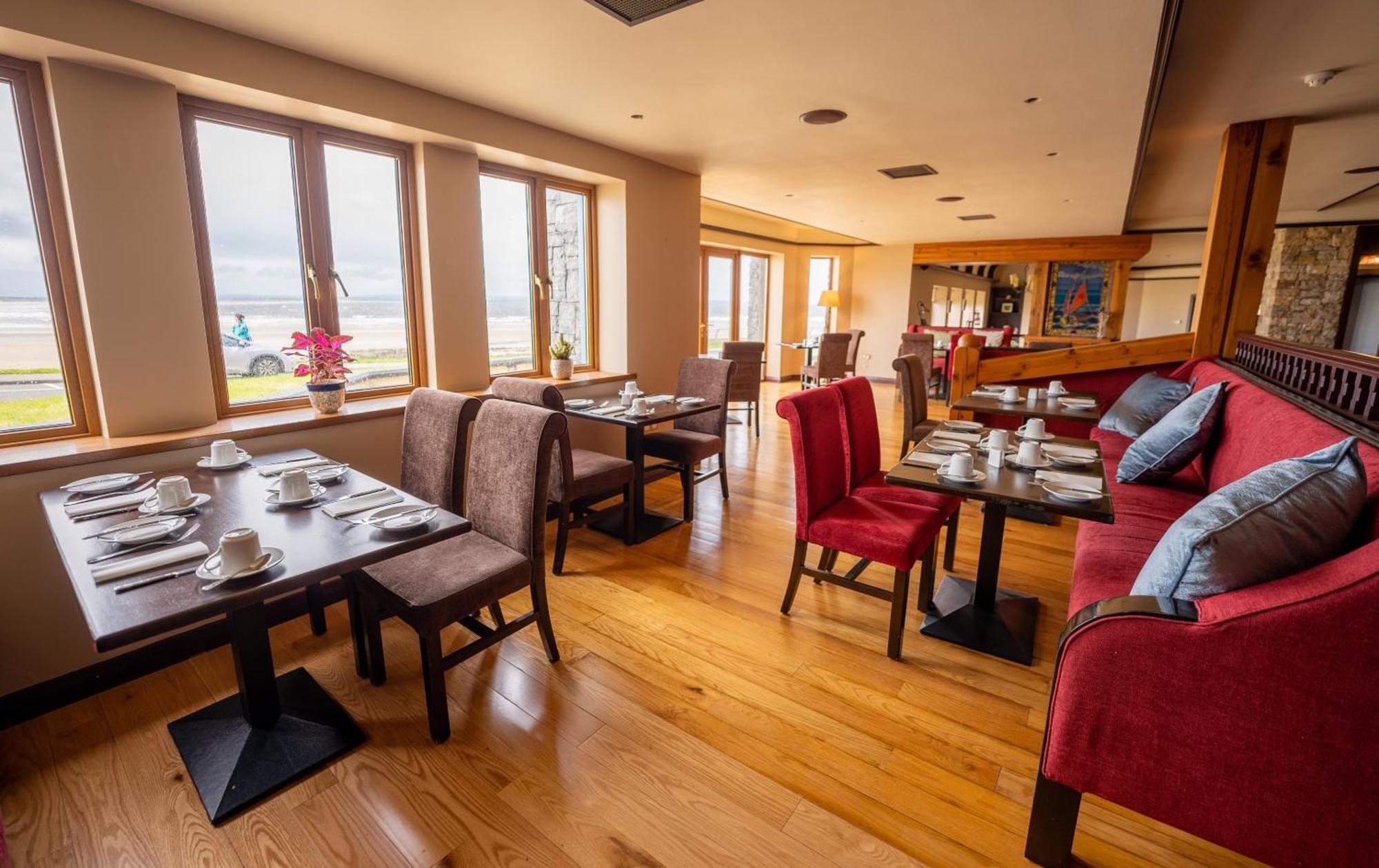 Waterfront House & Restaurant Hotel เอนนิสโครน ภายนอก รูปภาพ