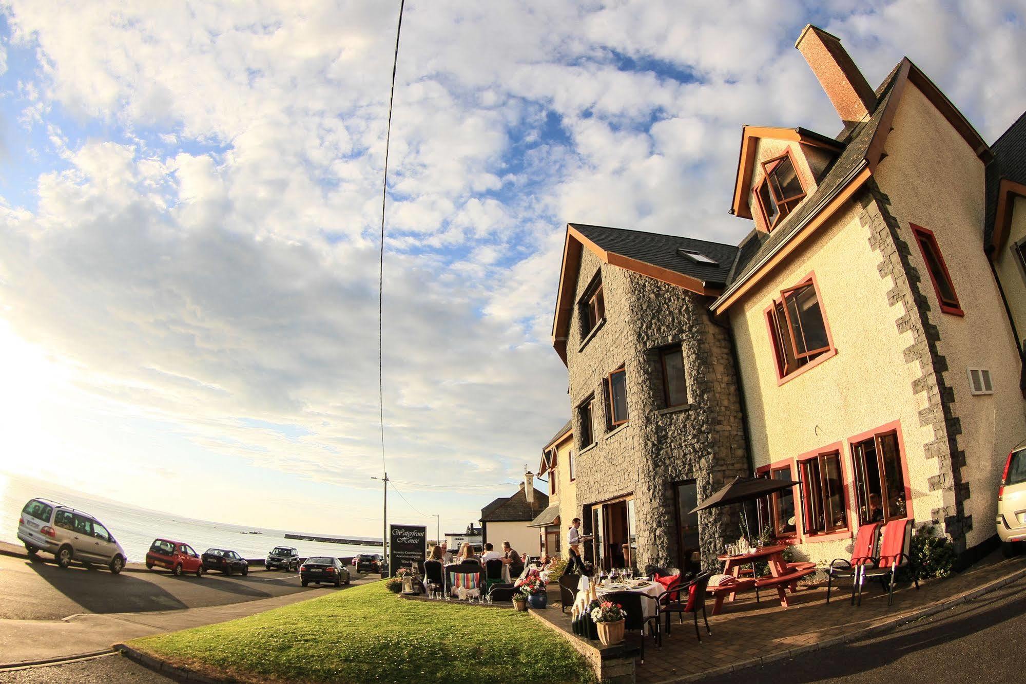 Waterfront House & Restaurant Hotel เอนนิสโครน ภายนอก รูปภาพ
